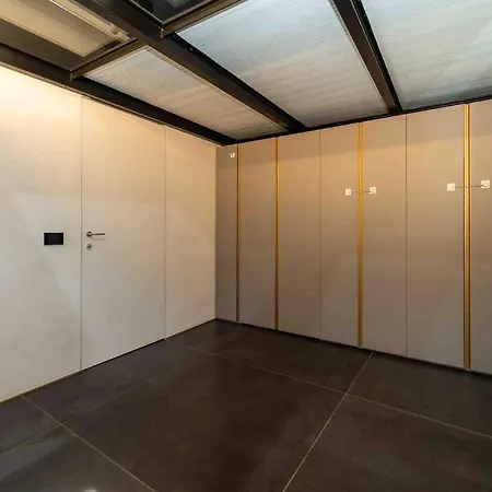 Prestigioso Loft In San Babila A 5 Min. Dal Duomo 아파트 *