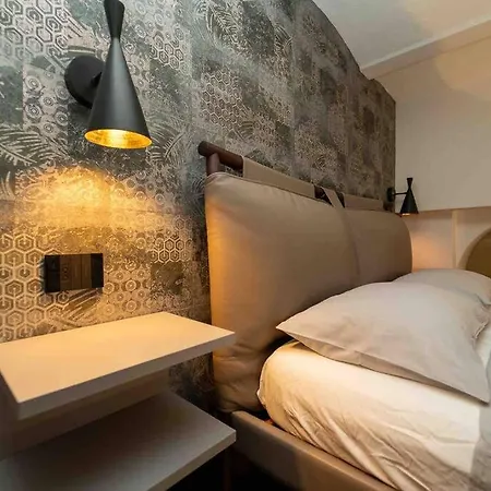 아파트 Prestigioso Loft In San Babila A 5 Min. Dal Duomo 밀라노