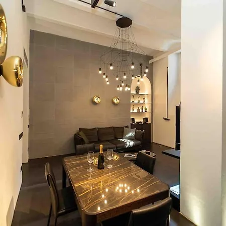 Апартаменты Prestigioso Loft In San Babila A 5 Min. Dal Duomo *