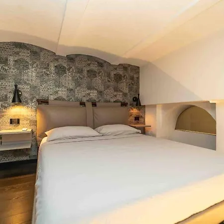 Prestigioso Loft In San Babila A 5 Min. Dal Duomo Апартаменты *