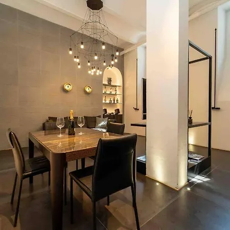 Апартаменты Prestigioso Loft In San Babila A 5 Min. Dal Duomo